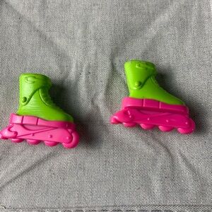 1/6 Scale Doll Shoes GREEN & PINK ROLLER SKATES SHOES for‎ Figure Barbie Jenny